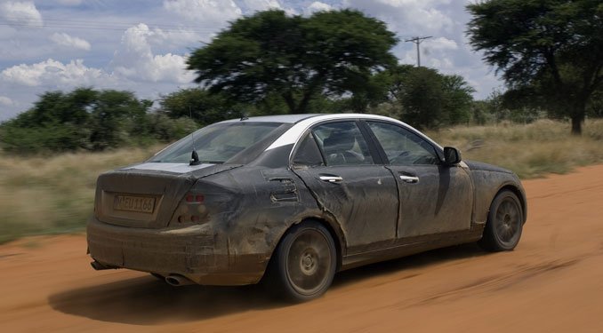 Új formában a Mercedes C-osztály 15