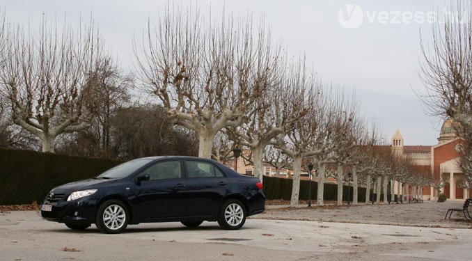 Február 1-től kapható a Corolla, az Auris csak később jön