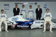 Az első F1-es BMW versenyautó 13