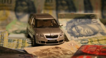 Nő a regadó - drágulnak az autók!