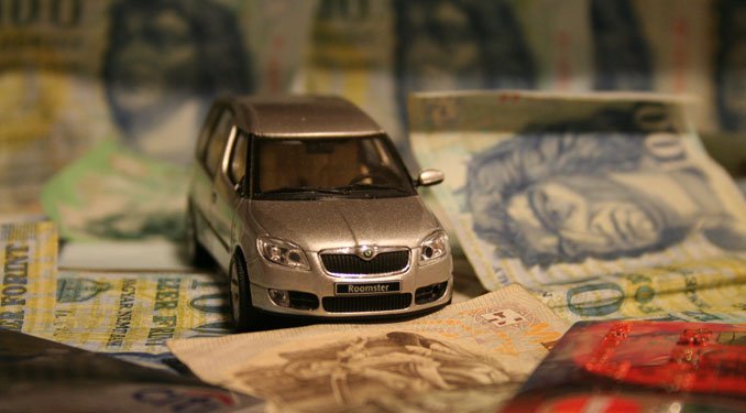 Nő a regadó - drágulnak az autók!