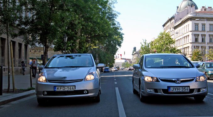 2197_20389_1000x700.jpg | Vezess | Vezess Hibridre 190 ezer a regadó