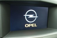 Teszt: Opel Astra 1.8 GTC 33