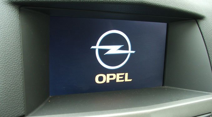 Teszt: Opel Astra 1.8 GTC 17