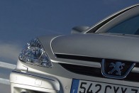 Peugeot dízel a Mitsubishinek