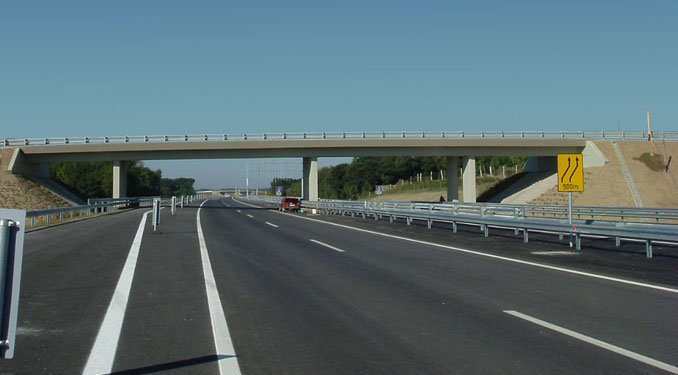 Útdíj a gyorsforgalmi és főutakon