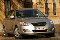 Teszt: Kia Ceed EX 1.6 86