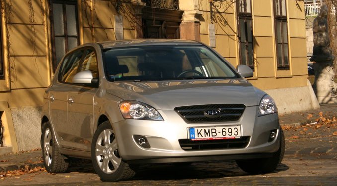 Teszt: Kia Ceed EX 1.6 29