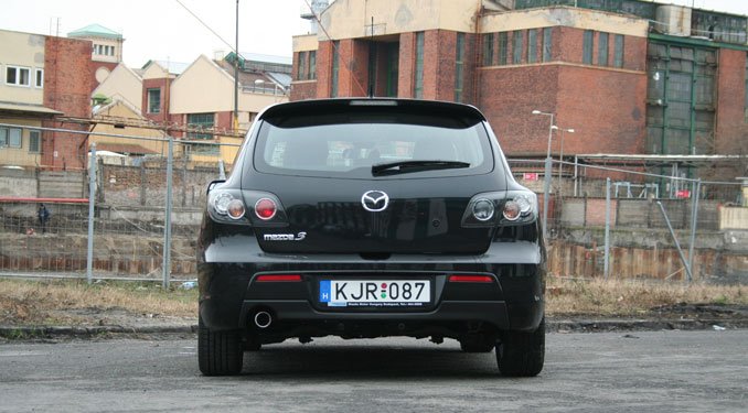 Teszt: Mazda 3 GTA Sport 2,0 18