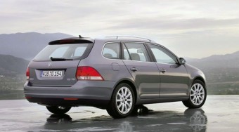 Borzasztó randa Golf-kombi