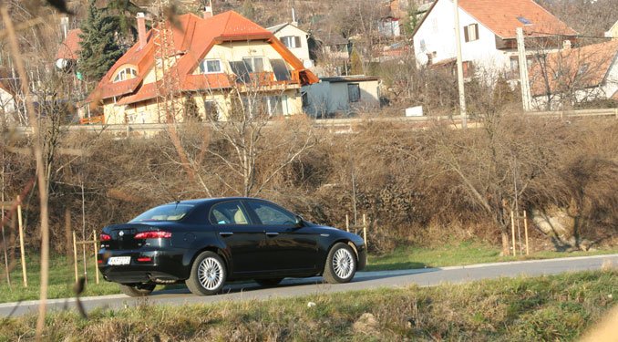 Teszt: Alfa 159 3,2 Q4 18