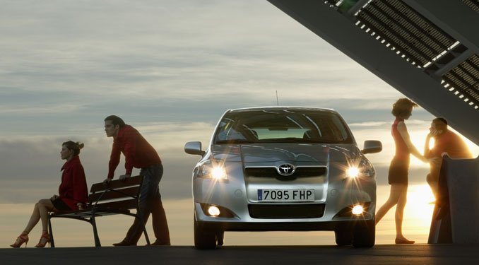 A Corolla közepes volt, az Auris igazán jó lett, ezért győz