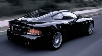 Szupergyors új Aston Martin