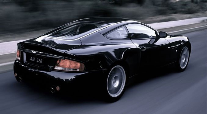 Szupergyors új Aston Martin