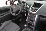 Vezettük: Peugeot 207 CC 86