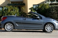 Vezettük: Peugeot 207 CC 104