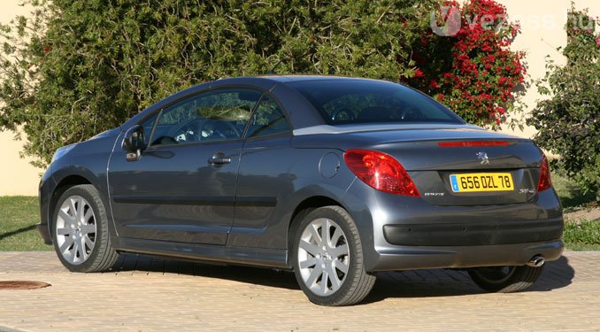 Vezettük: Peugeot 207 CC 46