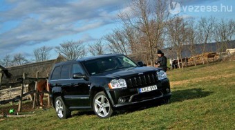Teszt: Jeep Grand Cherokee SRT 8
