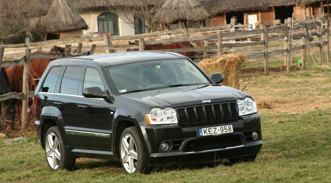 Teszt: Jeep Grand Cherokee SRT 8 27