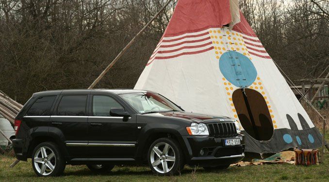 Teszt: Jeep Grand Cherokee SRT 8 31