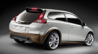 Volvo C30 hibrid motorral is