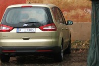 Teszt: Ford Galaxy 2.0 TDCi 58