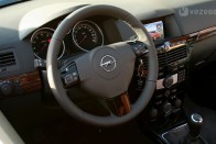 Vezettük: Opel Astra 1.6 Turbo 76