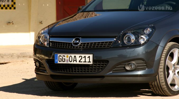 Vezettük: Opel Astra 1.6 Turbo 23