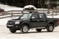 Vezettük: Ford Ranger 2,5 TDCi 64