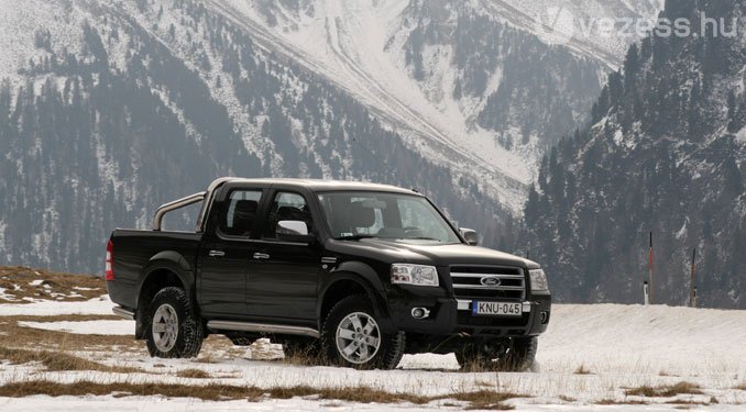 Vezettük: Ford Ranger 2,5 TDCi 32