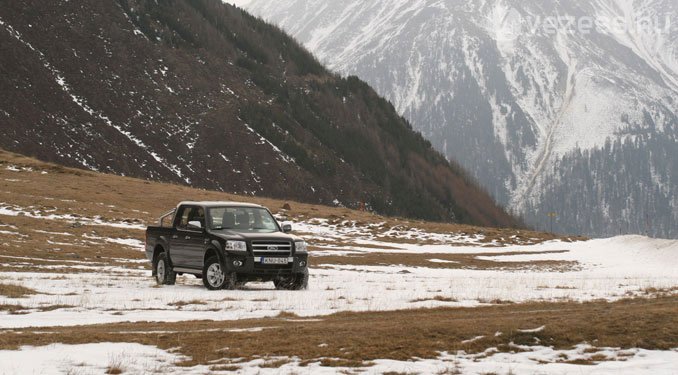 Vezettük: Ford Ranger 2,5 TDCi 33