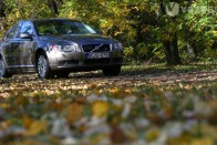 Teszt: Volvo S80 V8 46