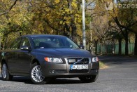 Teszt: Volvo S80 V8 48