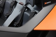 KTM autó motorosoknak 21