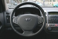 Teszt: Kia Ceed 1.6 CRDi EX 52