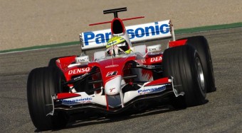 Schumacher átvette az irányítást