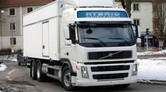 Jönnek a hibrid teherautók