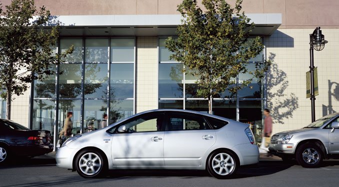 Beszállt a politikába a Toyota