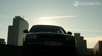 Teszt: Skoda Superb 2,5 TDI LK