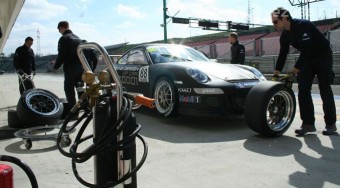 Egy Porschéval köröztem a ringen