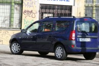 Teszt: Dacia Logan 1.4 MCV 56