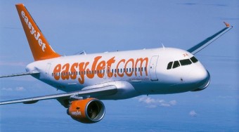 Az easyJet elrepíti a Genfi Autószalonra!