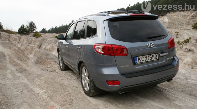 Teszt: Hyundai Santa Fe 2.2 CRDi 25