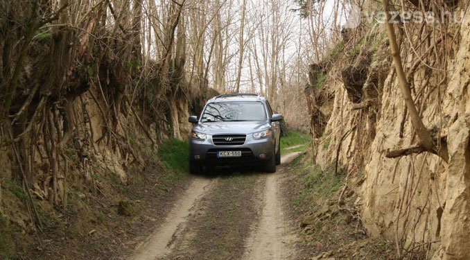 Teszt: Hyundai Santa Fe 2.2 CRDi 39