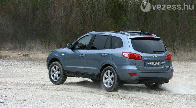 Teszt: Hyundai Santa Fe 2.2 CRDi 49