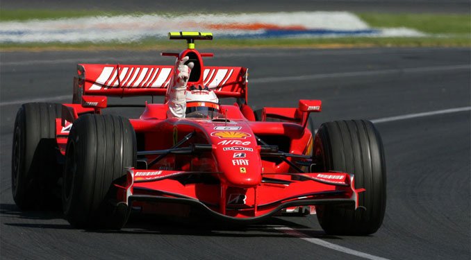 A Ferrari nem változtat 19