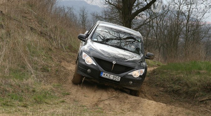 Teszt: SsangYong Kyron Xdi 17