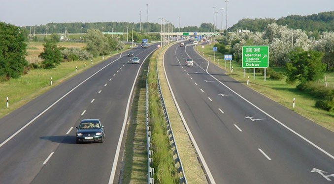 Bankok versenyezhetnek az M5-ösért