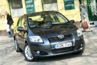 Teszt: Toyota Auris 1.6 50