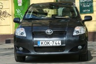 Teszt: Toyota Auris 1.6 38